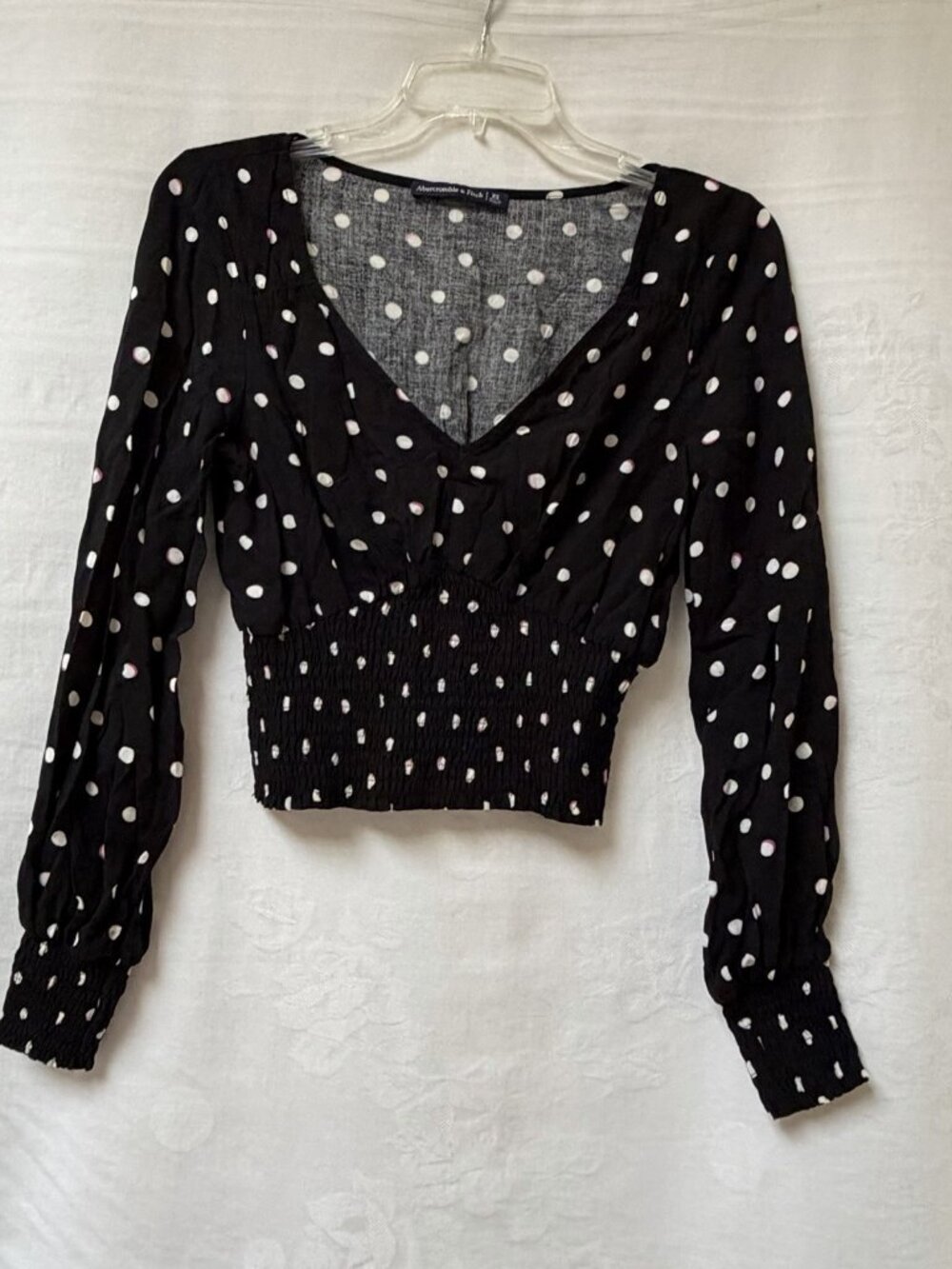 Abercrombie Fitch Polka Dot Crop Top XS Black Smocked V Neck Long Sleeve Blouse